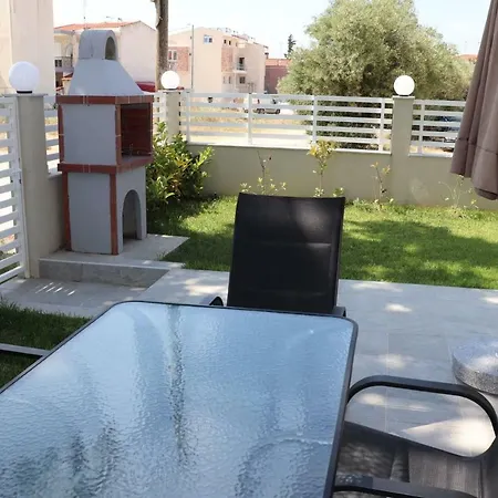 Crystal Maisonette 1 *